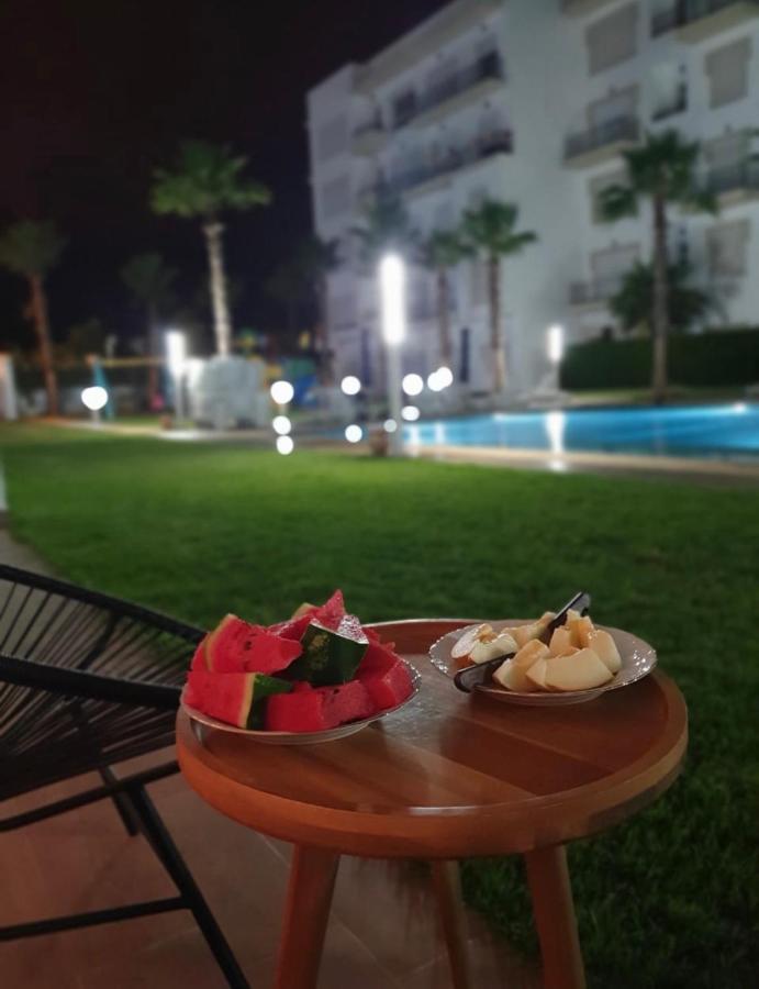 Апартаменты Apparemment De Luxe Vue Piscine Бузника Экстерьер фото